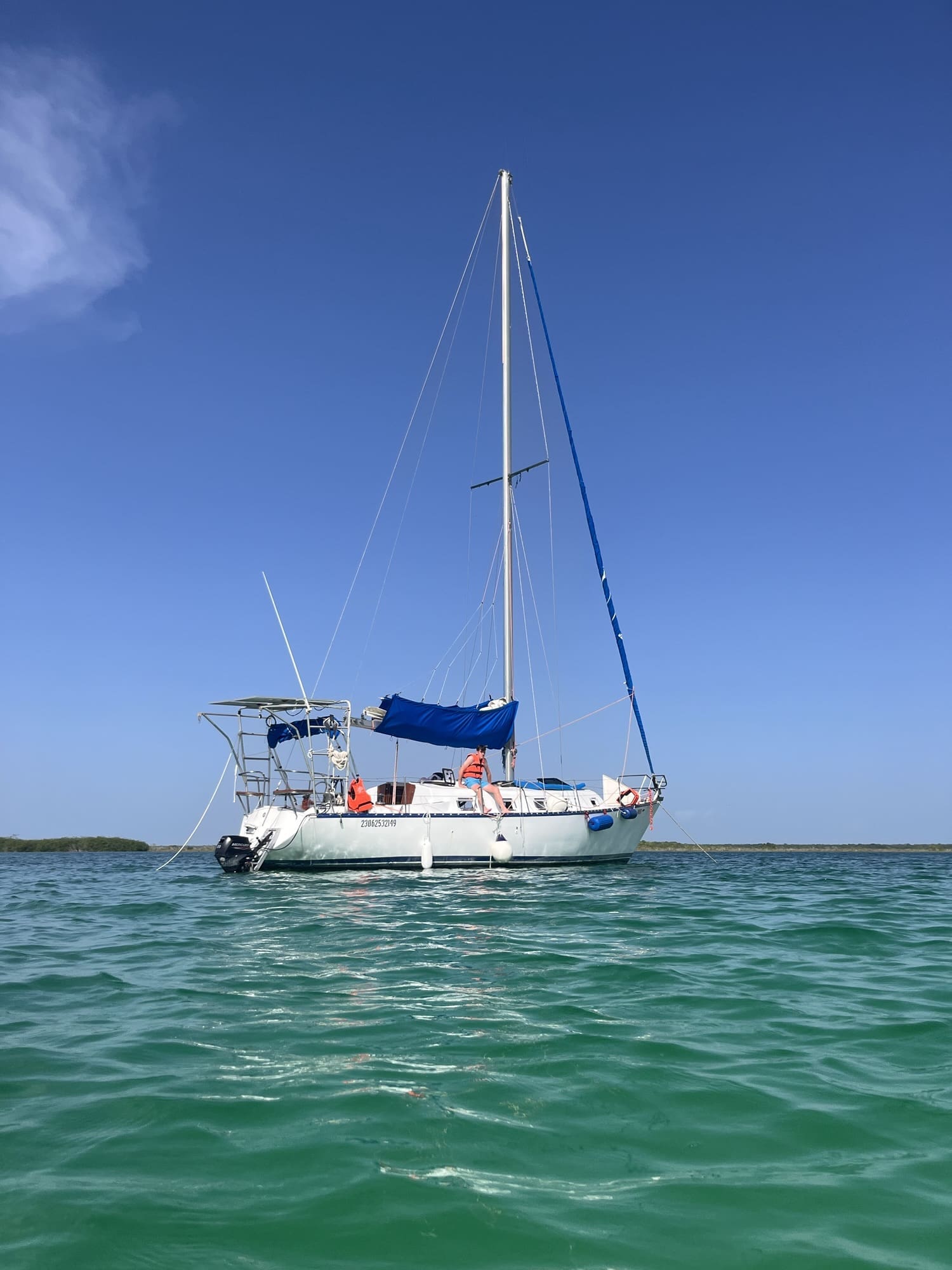 Unforgettable Sailing Tour in Bacalar: Pirate Channel, Tequila & Turquoise Waters