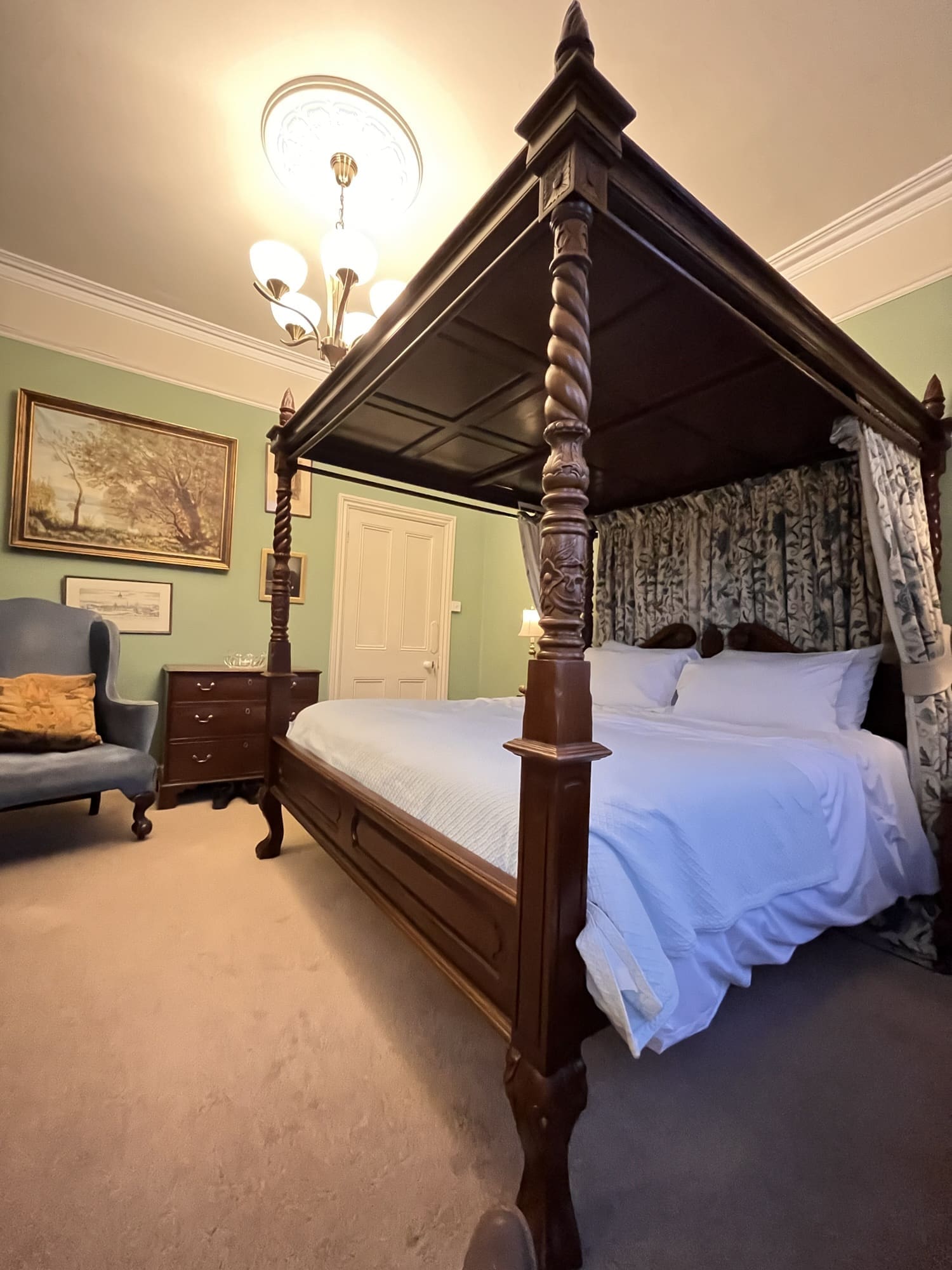 Grosvenor Villa – A Quirky Georgian Hotel in Bath Full of History and Ghostly Charm